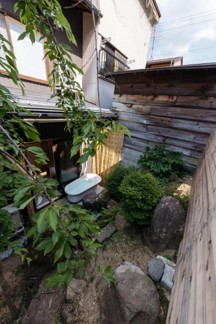 Guest House HINATA - Japanese House with Sauna and Open-air Bath