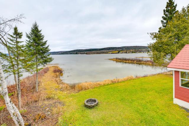 Boat, Ice Fish and ATV Family Retreat on Long Lake!