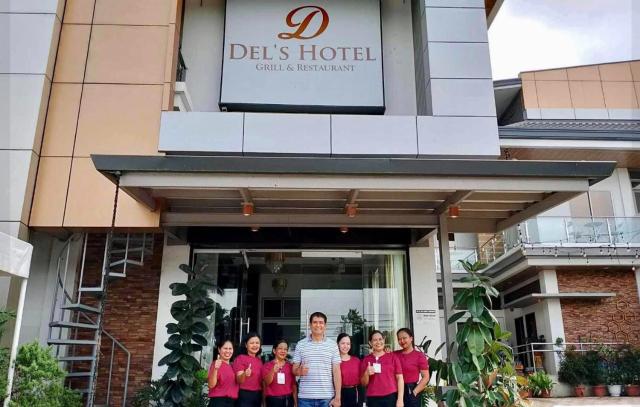 Del's Hotel