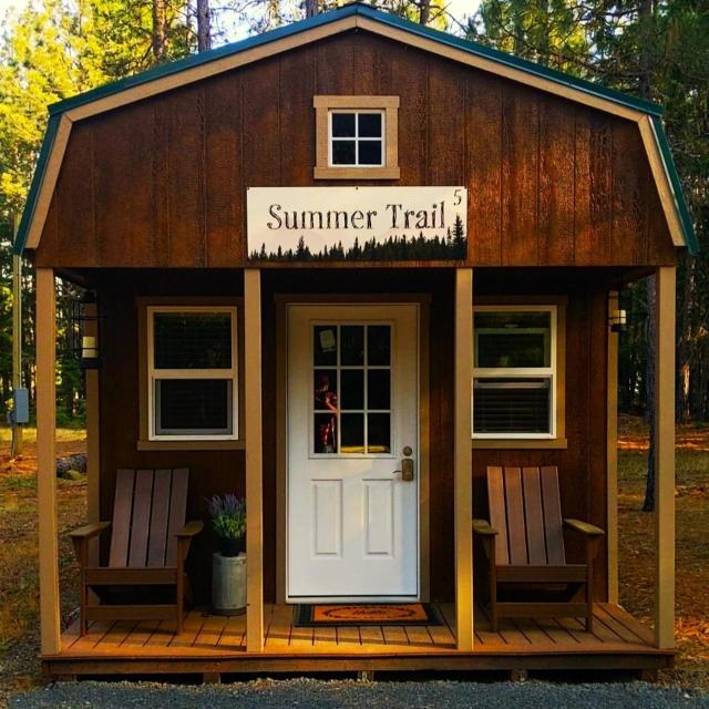 Summer Trail Cabin 5 - Sleeps Up To 4