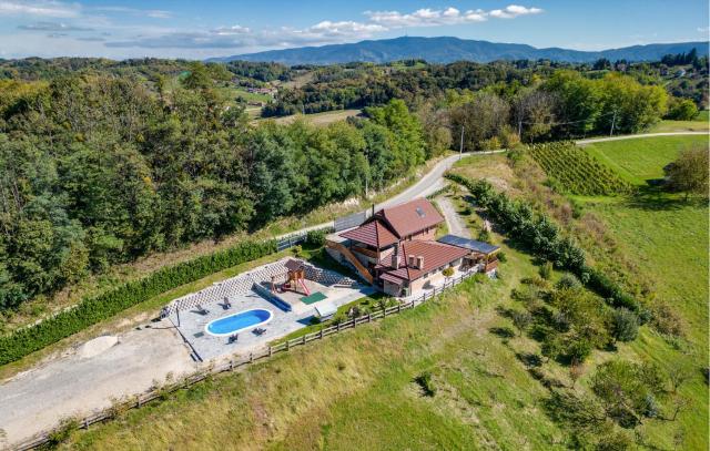 Cozy Home In Rozga With Heated Swimming Pool