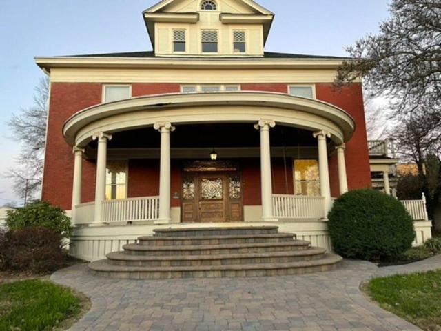 Oakridge House. Spacious and historic home in downtown Ironton, Ohio.