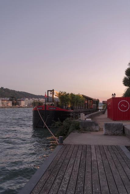 LA PENICHE - Bed And Bicycle - Vienne