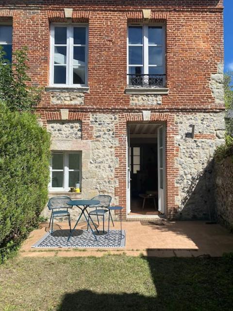 Loft/jardin et parking : Le Petit Clos Bourdet