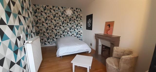 Chambre tout confort à l'étage