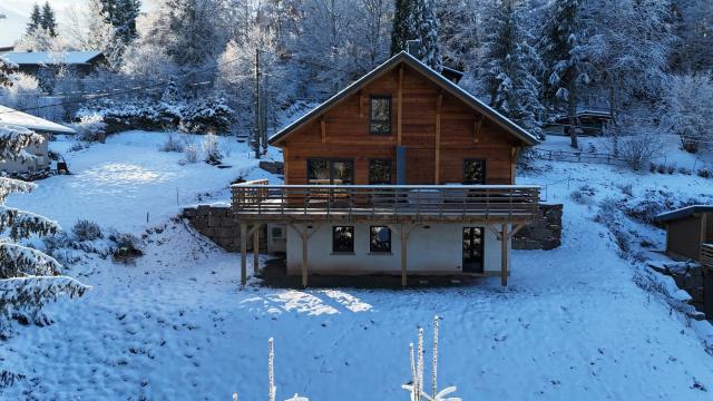 CHALET LES PRIMEVÈRES 4 Étoiles