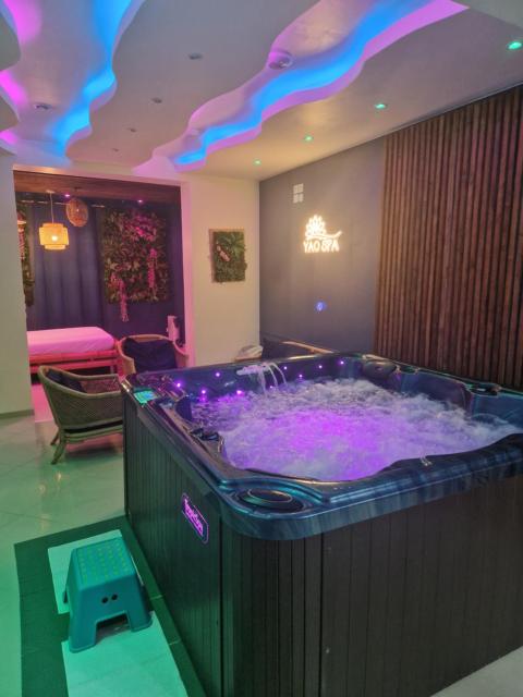 Suite Tropicale avec jacuzzi YaoSpa60