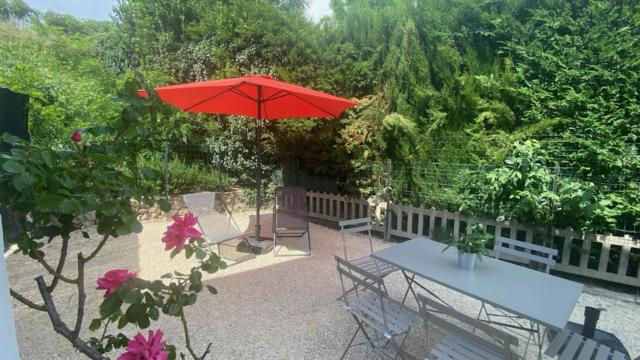 BEAUSOLEIL , appartement neuf, climatisé , Jardin clos , 2 chambres, parking privé, calme, 900 m du centre de nyons