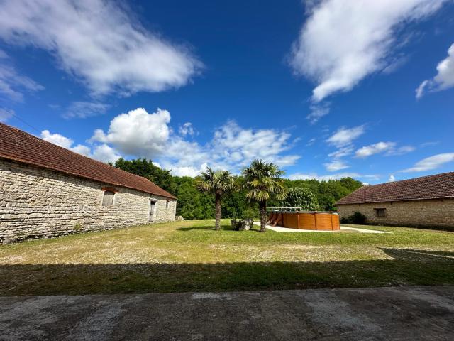 The charming private Farmhouse at La Grenouillére