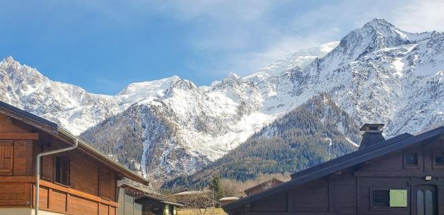 La Griaz - Chaleureux et cosy -Vue sur les montagnes - grand balcon