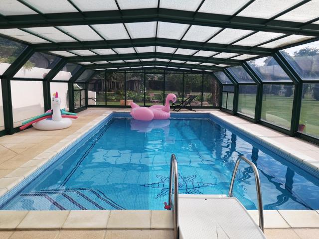 Chambre chez particulier avec petit déjeuner, piscine, pool house