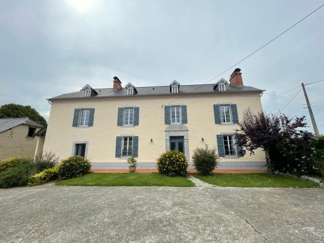 MAISON MIQUEU