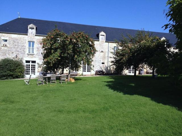 Manoir de Laize 17ème siècle : Gîte 120 m2, le Pressoir