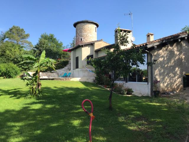 Moulin à vent de Prentygarde en Dordogne