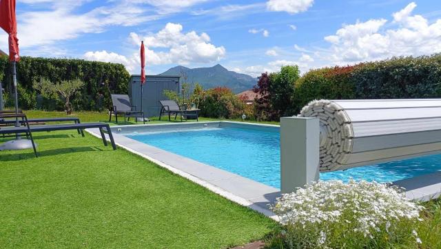 Bas de Villa neuf en Provence avec Piscine