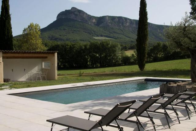 Magnifique maison en pierre avec piscine