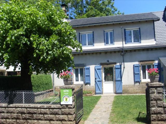 Gîte charmant avec cheminée, jardin clos, proche randonnées et lacs, au cœur du Parc des Volcans d'Auvergne - FR-1-742-192