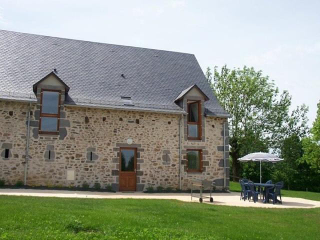 Maison de charme à Jaleyrac avec jardin, proche Mauriac et Dordogne, jusqu'à 4 pers. - FR-1-742-272