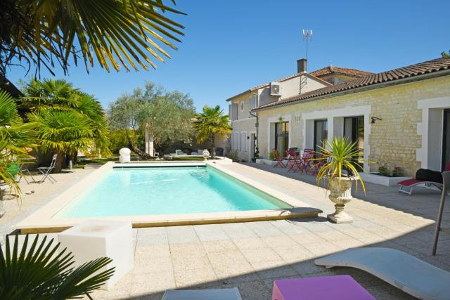 Maison avec piscine et jacuzzi