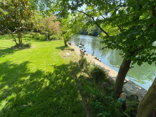 Apatam-Montigny, bord du Loing