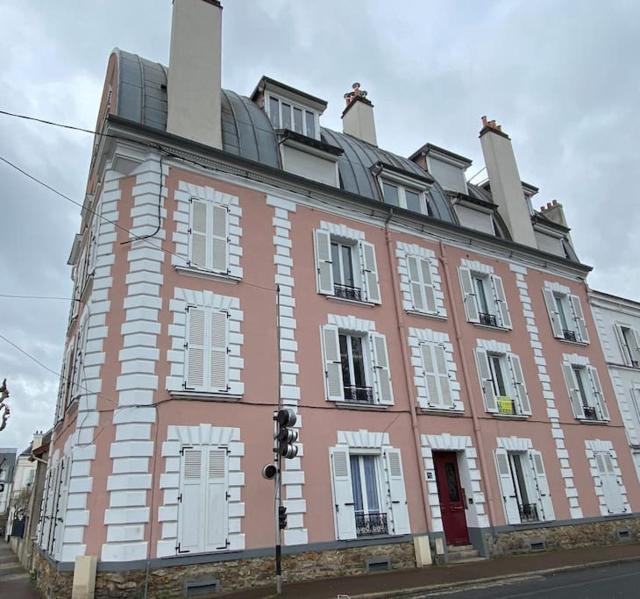 Lovely apartment - 1 minute à pied RER vers PARIS