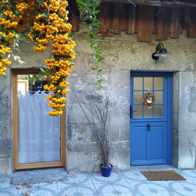 Gite Arthur et Germaine Maisonnette à la campagne avec un grand jardin