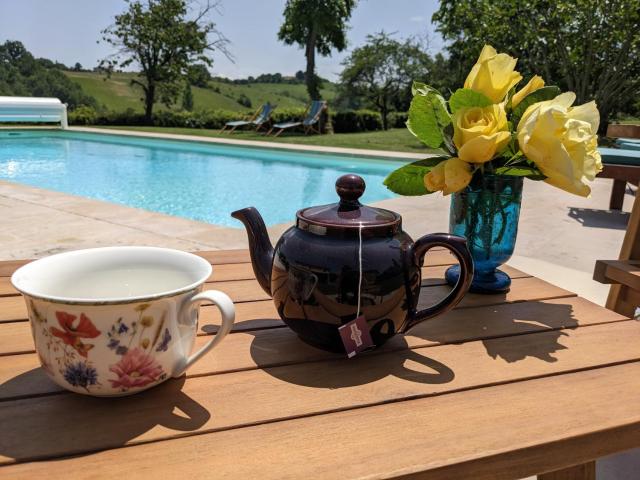 Gite La Bourdette, villa au calme pour 10pers avec piscine chauffée et jacuzzi