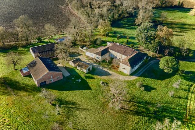 Gîtes Charme et Cosy avec piscine - Le Clos Boissière