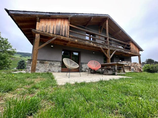 Peaceful chalet near the ski slopes 8 people