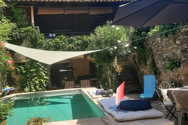 Maison typique provençale - Piscine privée - Clim