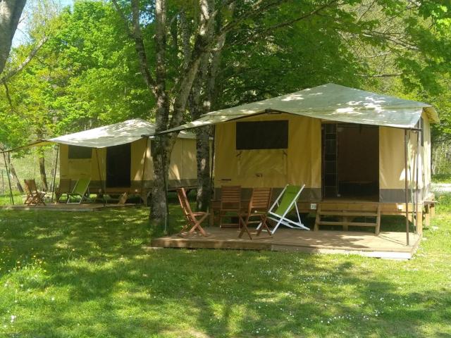 Tentes canadienne - Camping des trois rivières