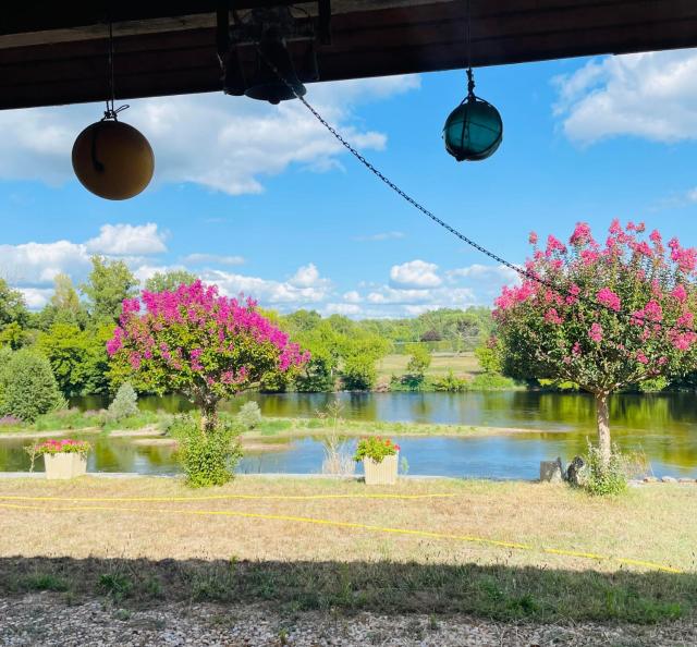 La maison de Rémi au bord de la Dordogne !