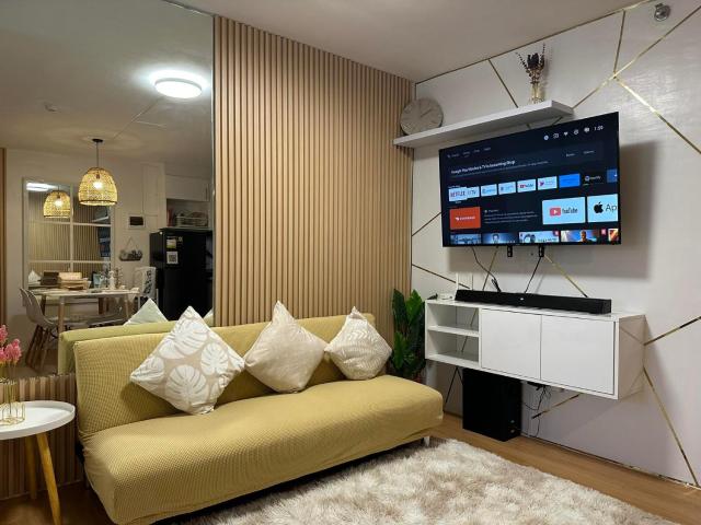 Raven's Nest Cozy Condo with Netflix Wi-fi in Imus