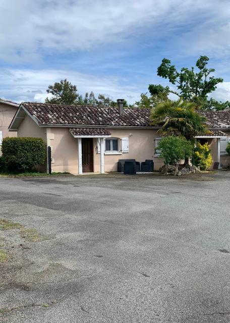 Petite maison dans un village du Gers