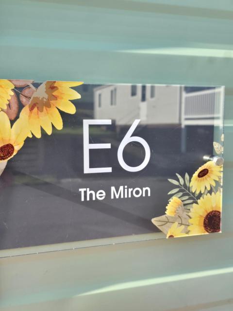 Caravan E6, The Miron