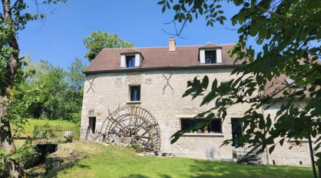 Superbe Moulin - Château Landon