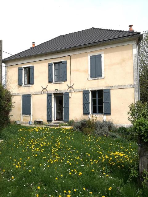 Maison de famille piscine et vue