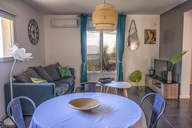 Appartement F4 neuf avec jardin et cuisine d'été