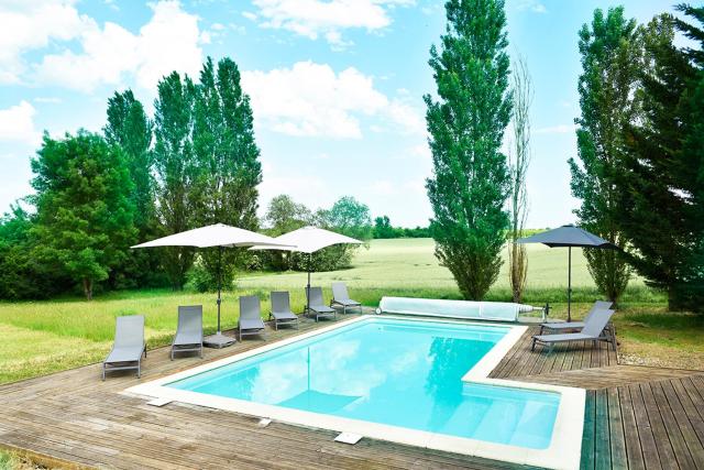 Tranquil gite with private pool and country views