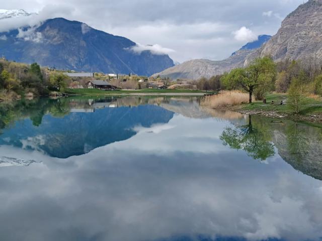 VILLARGONDRAN, les magnifiques cols de MAURIENNE garage motos, vélos