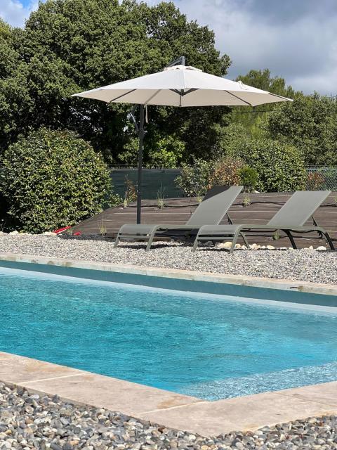 Grande maison familiale avec piscine en Provence