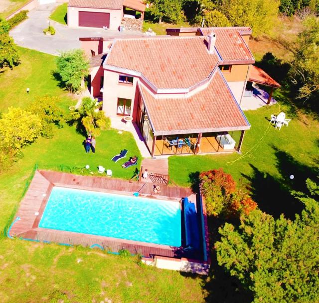 Maison Standing 260M2 Véranda Piscine Jardin 2700M2 Vue campagne