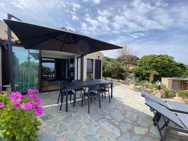 Casa Vista Bella - Maison en Corse avec grande terrasse et accès direct à la mer, Marine de Sant'Ambroggio entre Calvi et L'Ile Rousse