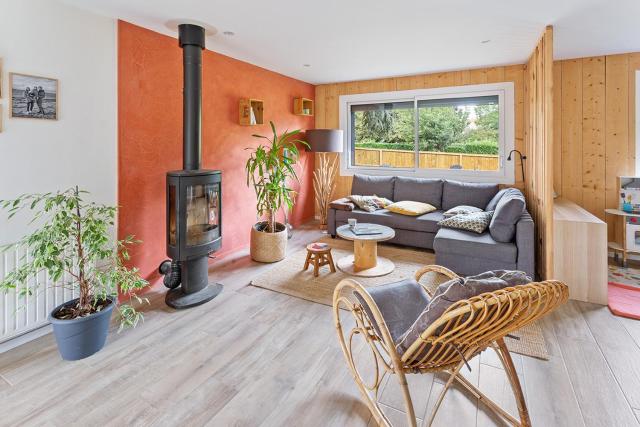 La maison en bois - confortable et paisible avec jardin