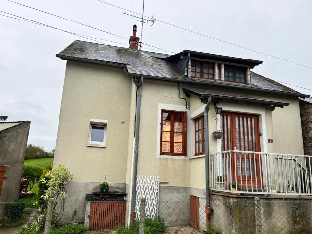 maison de 100 m2 comprenant 3 chambres avec jardin