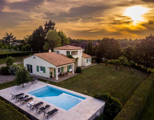 Maison avec piscine à la campagne