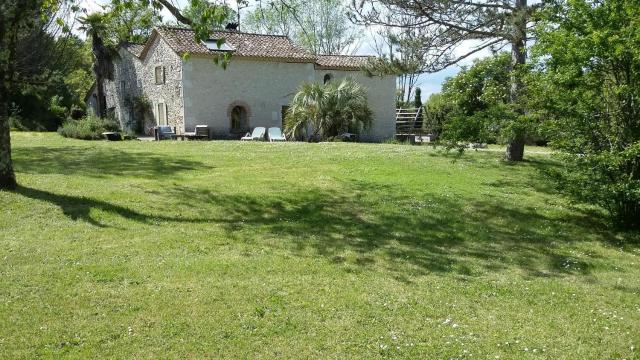 Charmante Maison de Campagne Proche de Bergerac, Sites de Dordogne, Randonnées