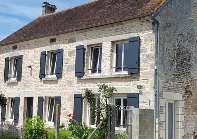 La maison des écuyers avec grand jardin et barbecue