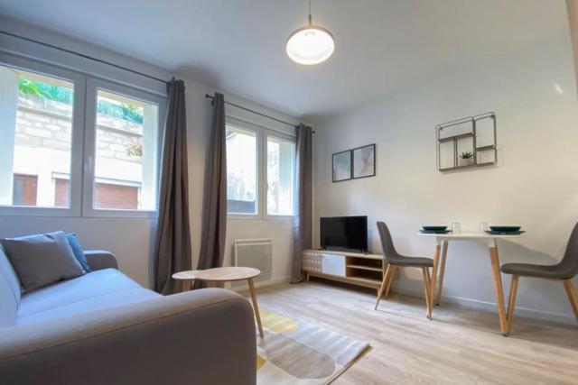 Studio cosy 5 min de la gare Pontoise