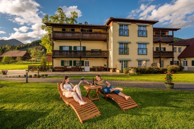 Ferienwohnungen Hotel Garni Dörflerwirt